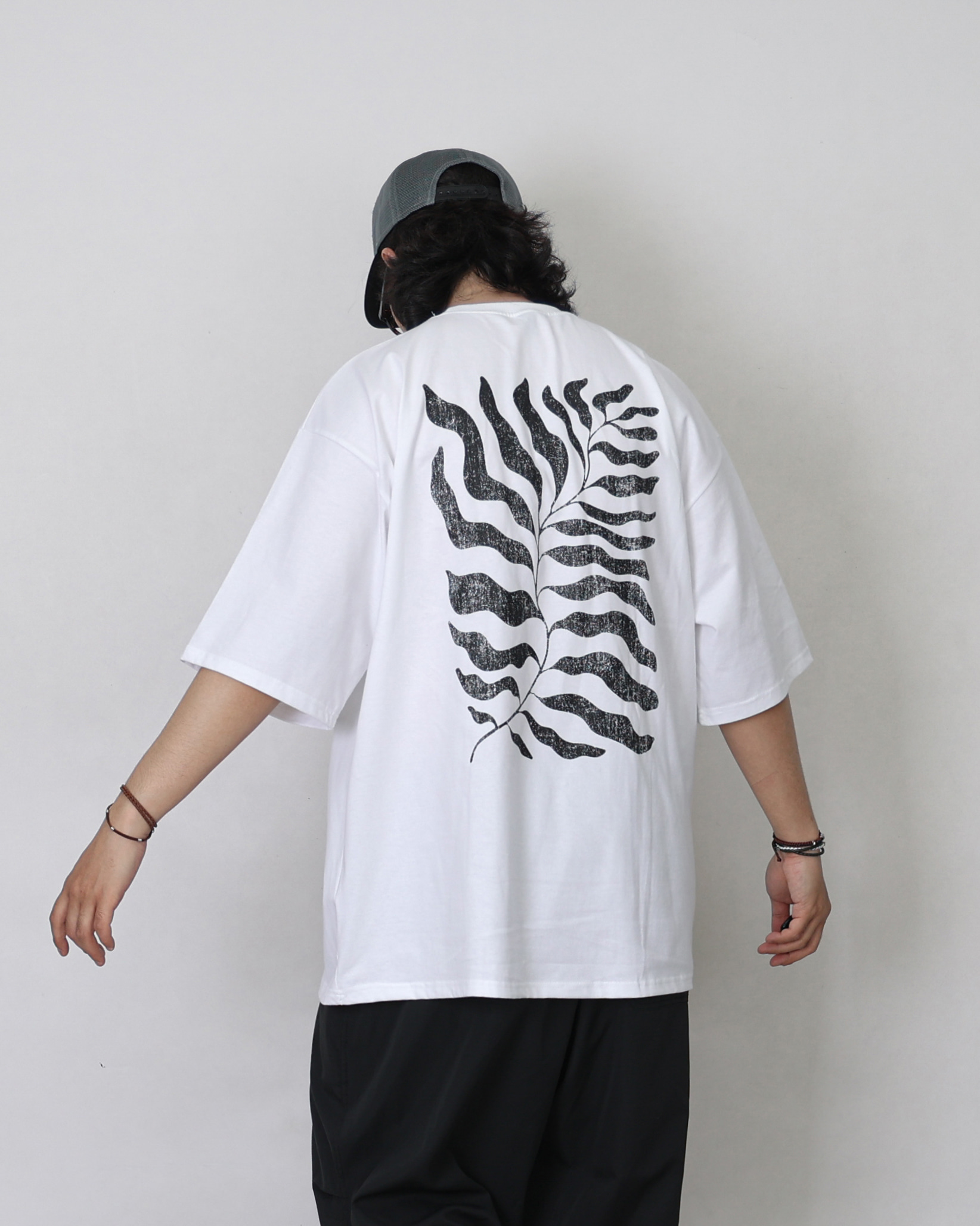 Square Mono Leaf Over T Shirts (Black/Charcoal/White)