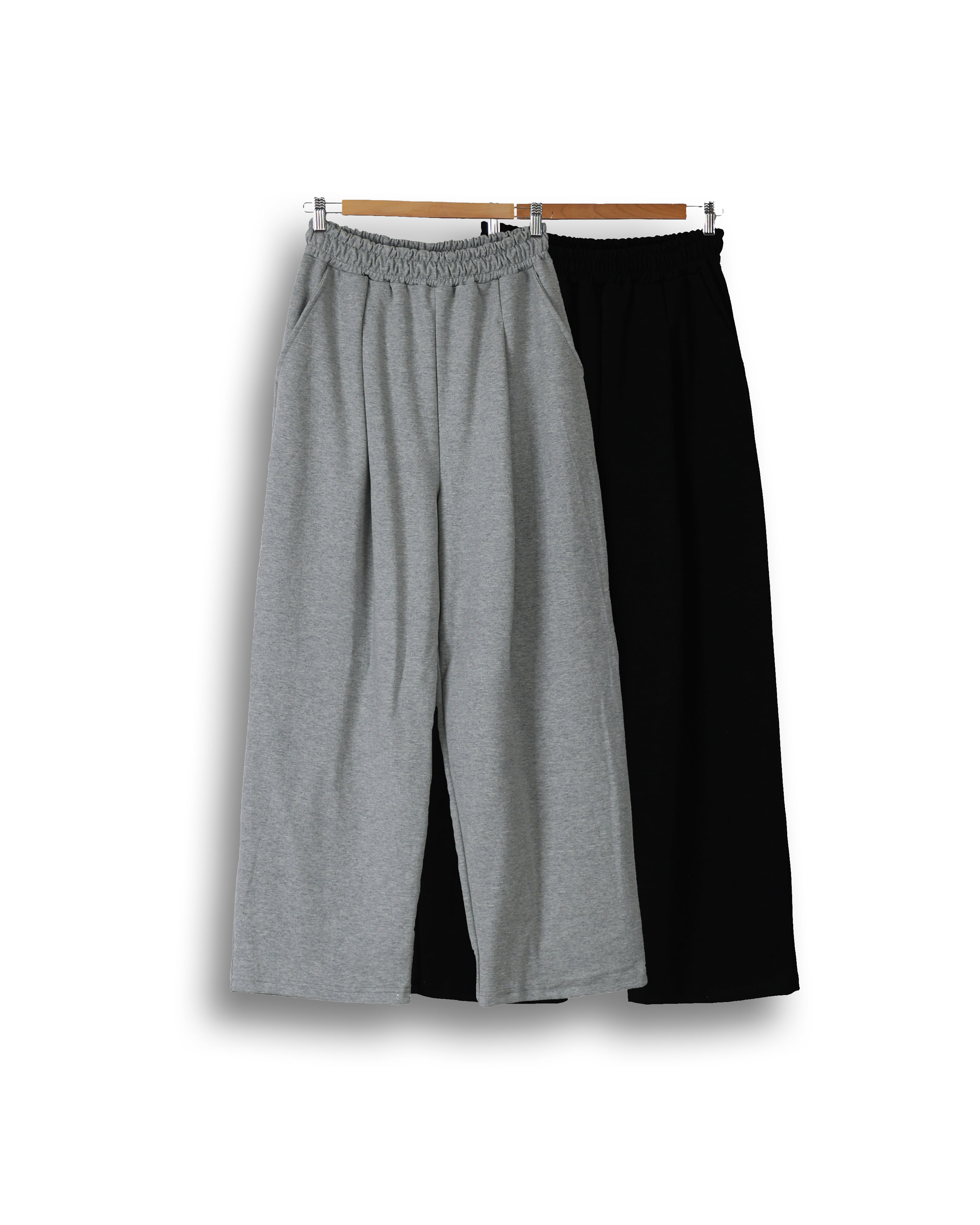 WORLD Combed Yarn Wide Sweat Pants (Black/Gray)