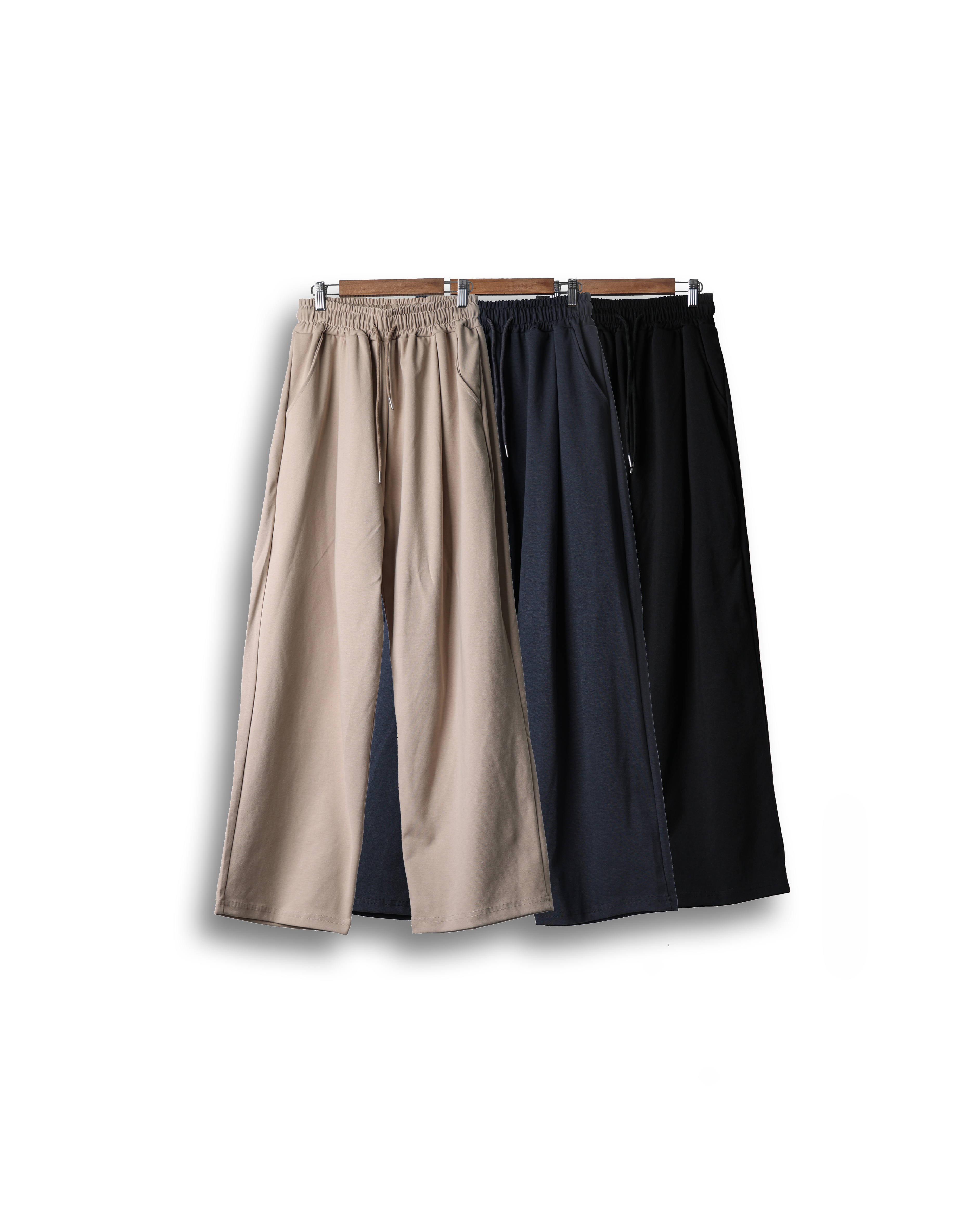 NOOR Triple Pleats Flow Wide Pants (Black/Charcoal/Beige)