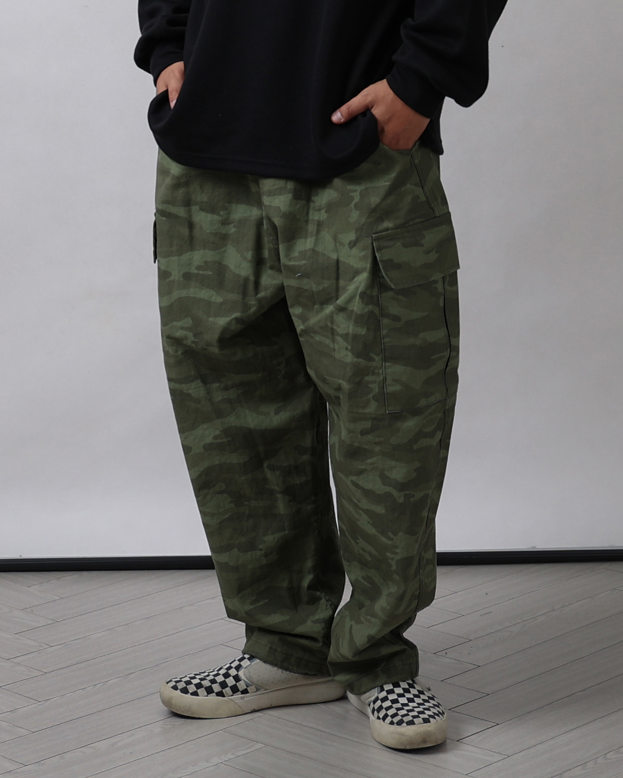 PERSNT Mil Camo Pattern Balloon Pants (Black/Olive/Beige)